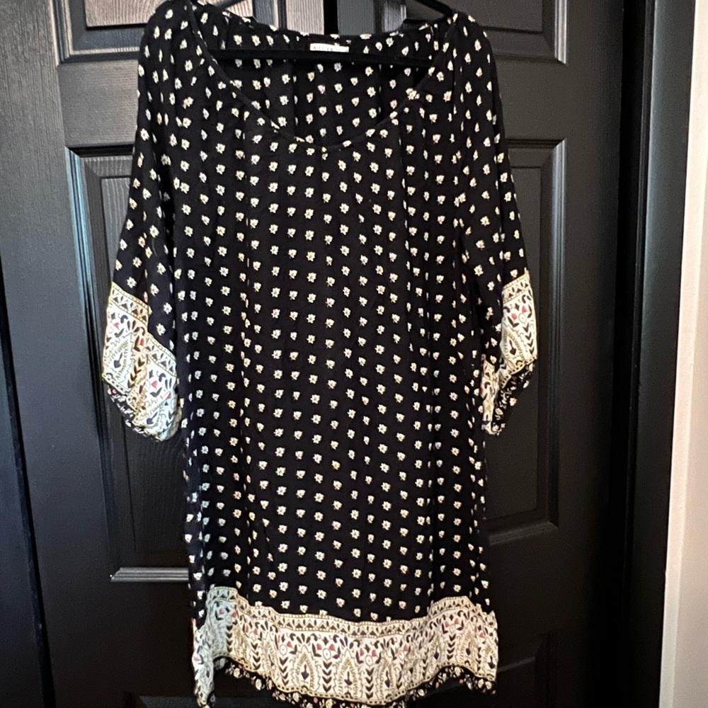 Boho-chic scoop neck mini dress